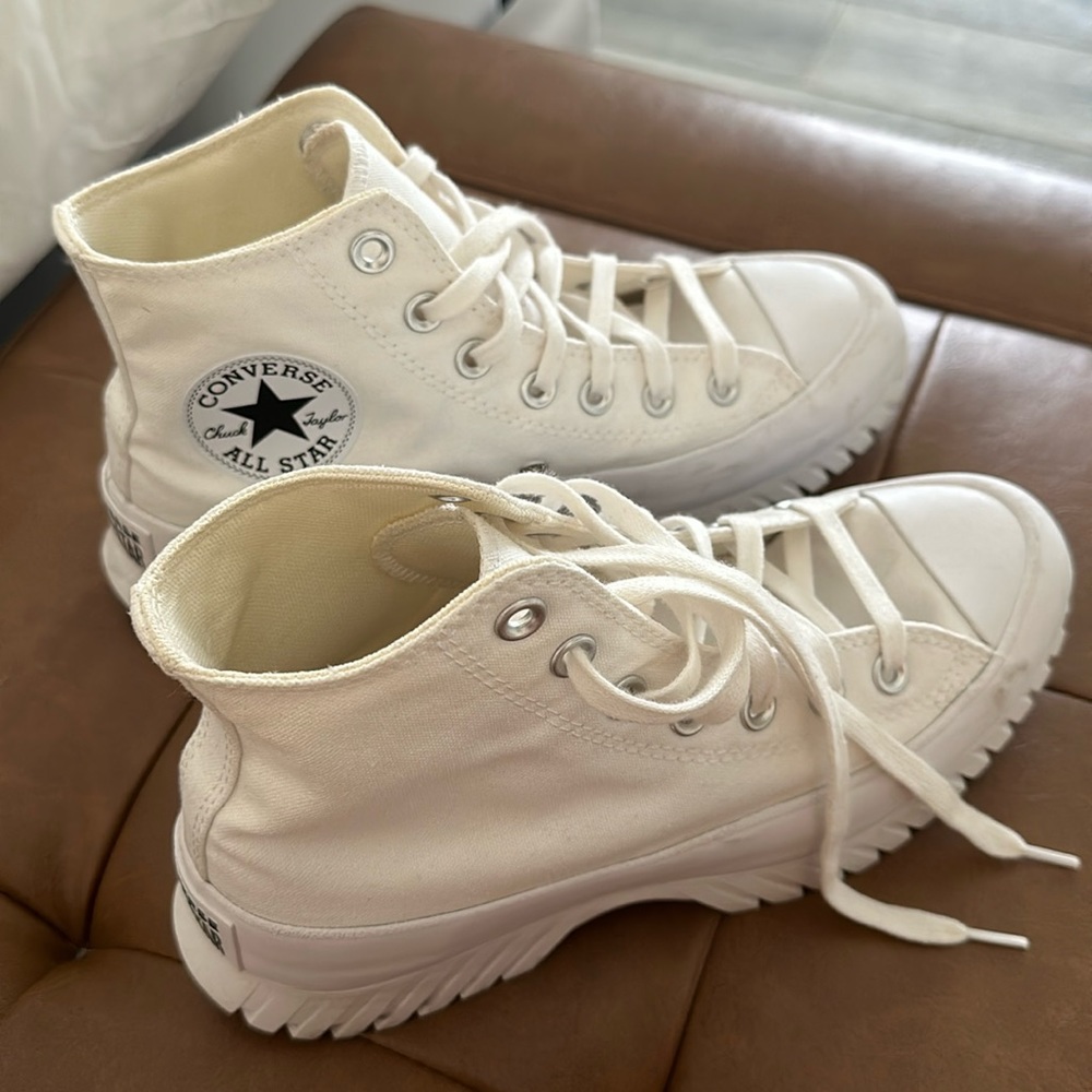 Chuck Taylor All Star Women’s Converse Lugged Platform Sneakers High Top